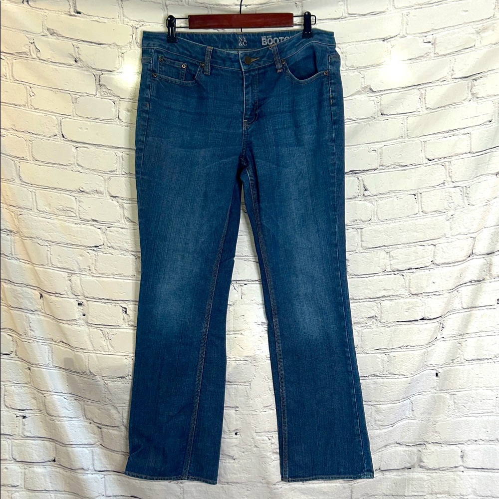 New York & Company Low Rise Bootcut Curvy Blue Jeans Size 12 Excellent Condition